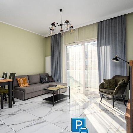 Prymasa Tysiaclecia 83A Separate Bedroom Free Garage By Perfect Apart 634 Varsó Kültér fotó