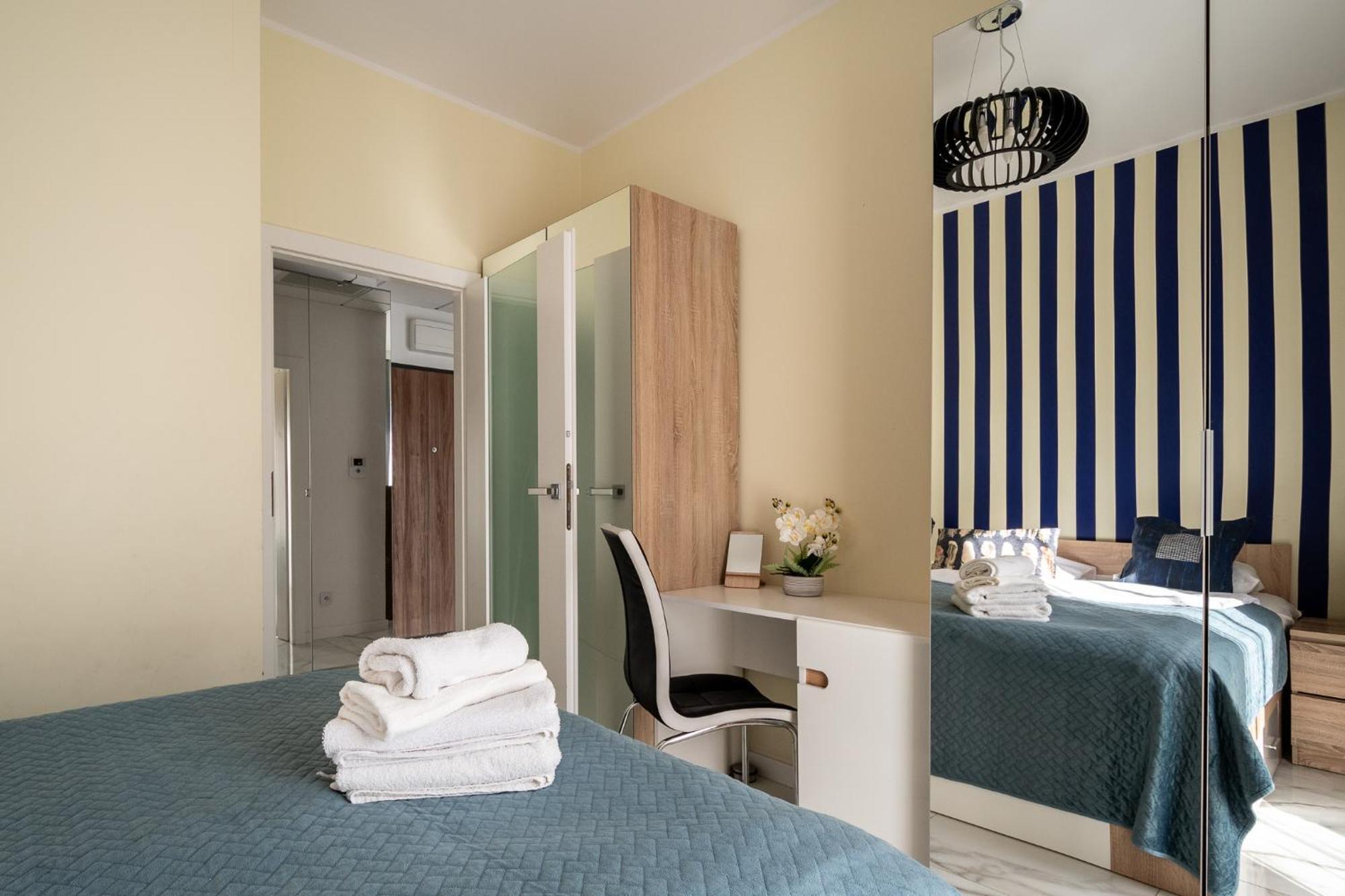 Prymasa Tysiaclecia 83A Separate Bedroom Free Garage By Perfect Apart 634 Varsó Kültér fotó
